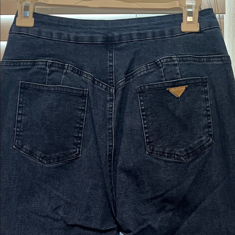Classic Black Women's Jeans - Picture 3 of 3